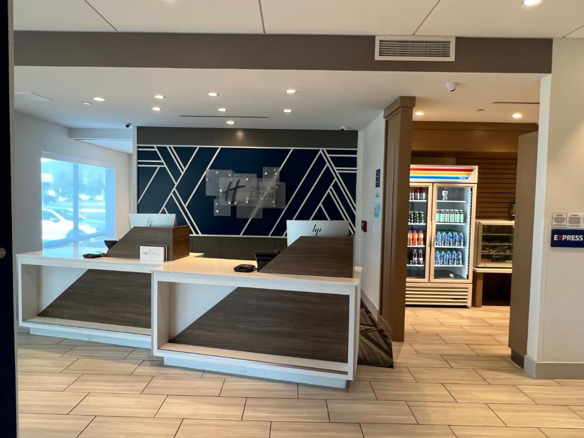 Holiday Inn Express & Suites - Ukiah By Ihg Zewnętrze zdjęcie