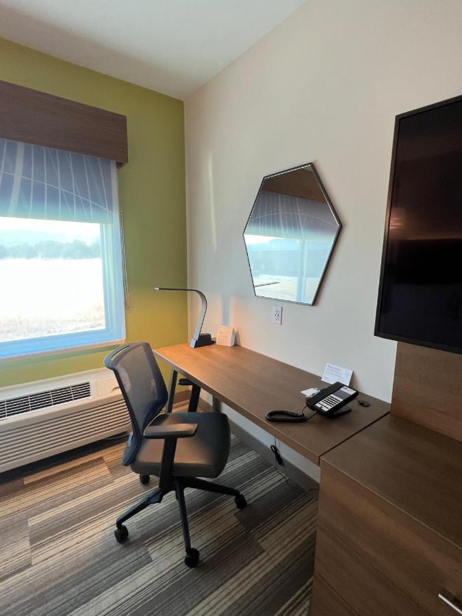 Holiday Inn Express & Suites - Ukiah By Ihg Zewnętrze zdjęcie
