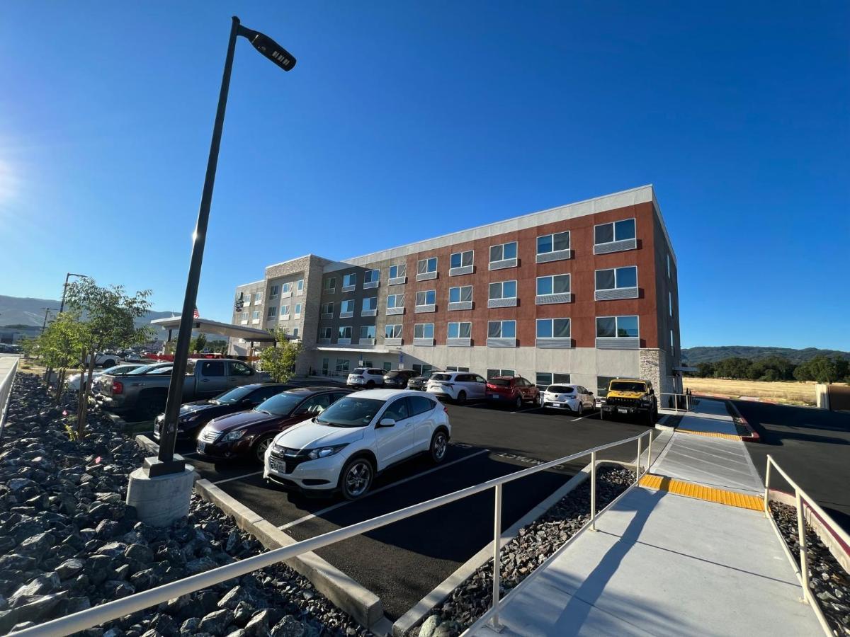 Holiday Inn Express & Suites - Ukiah By Ihg Zewnętrze zdjęcie