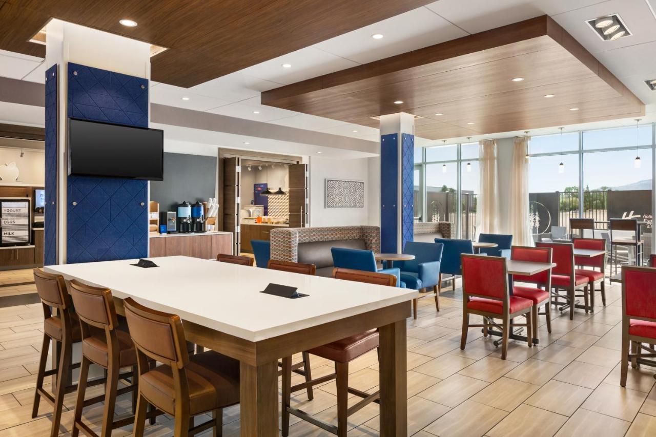 Holiday Inn Express & Suites - Ukiah By Ihg Zewnętrze zdjęcie