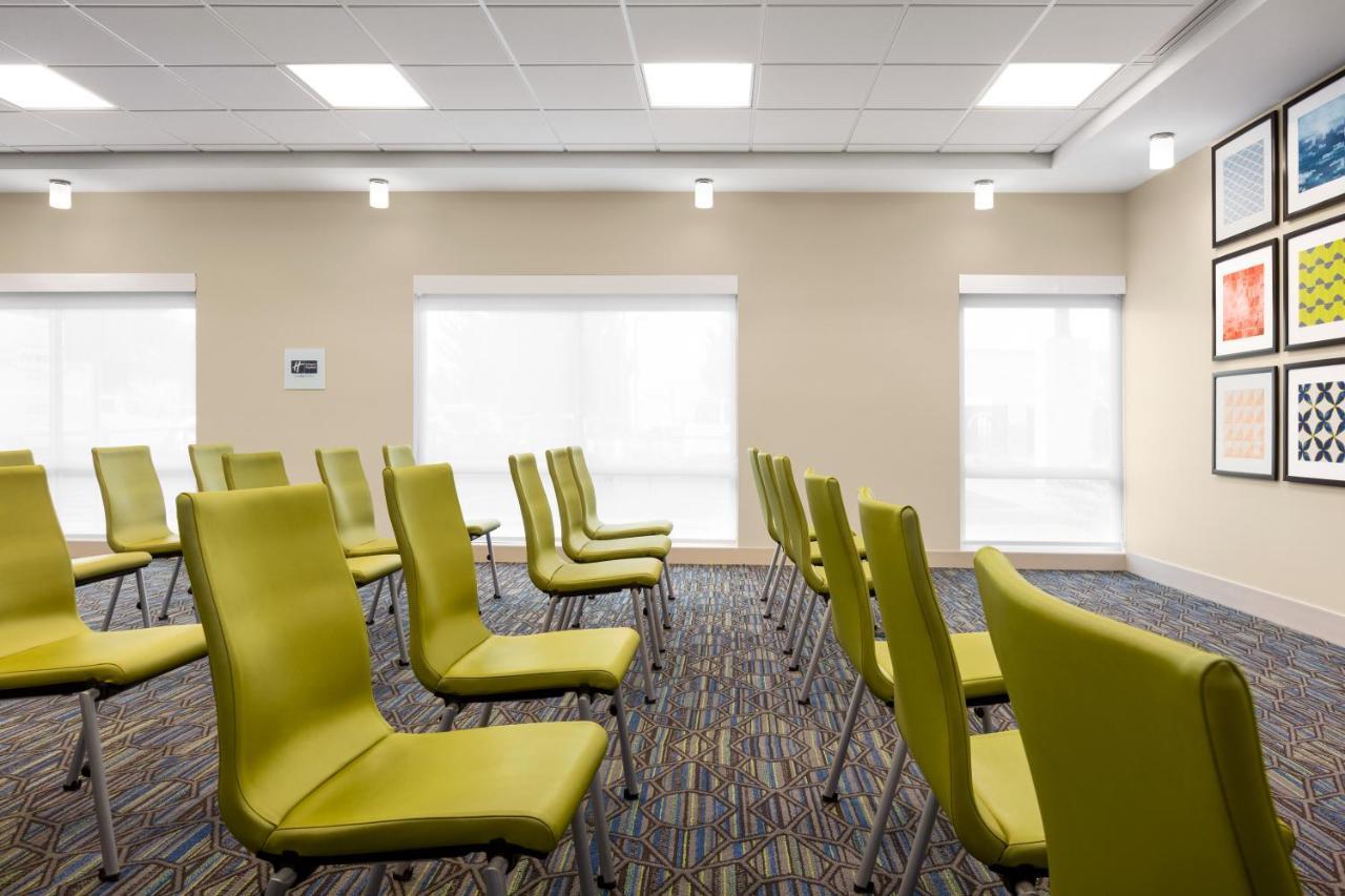 Holiday Inn Express & Suites - Ukiah By Ihg Zewnętrze zdjęcie